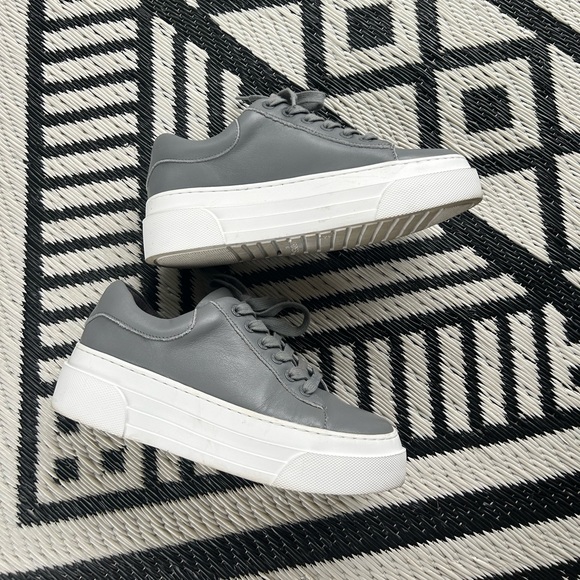 J/Slides Amanda Sneaker - lt grey leather - Picture 3 of 5
